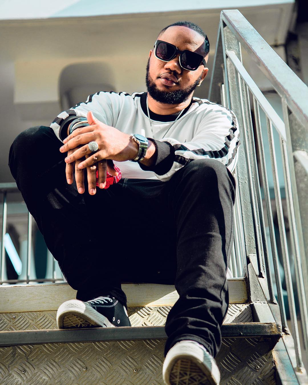 “Wema Awe Makini Kuna Watu Wanamuangalia”- Izzo B
