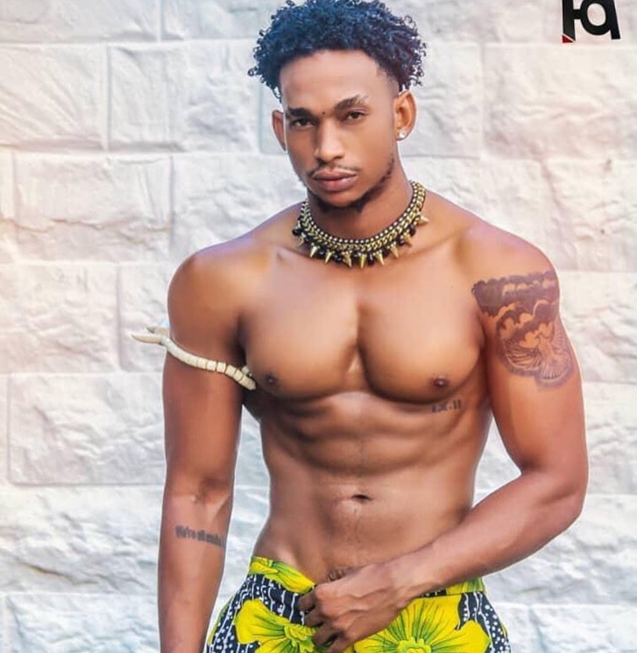 Calisah Amwaga Povu Zito Baada Ya Kushinda Mr. Africa