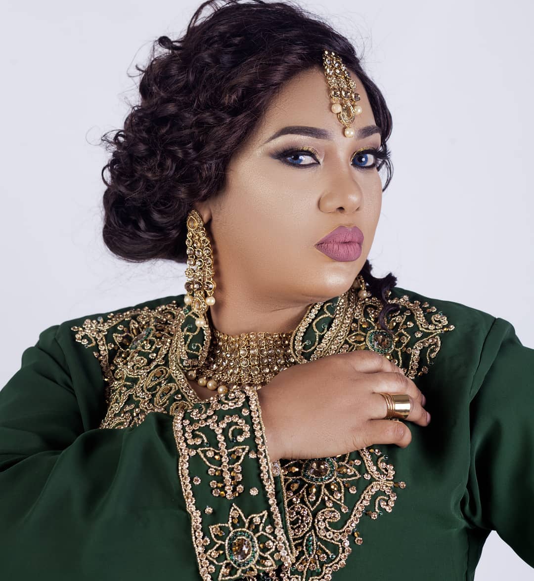Wastara Ahaidi Kutodondosha Machozi Mbele Za Watu