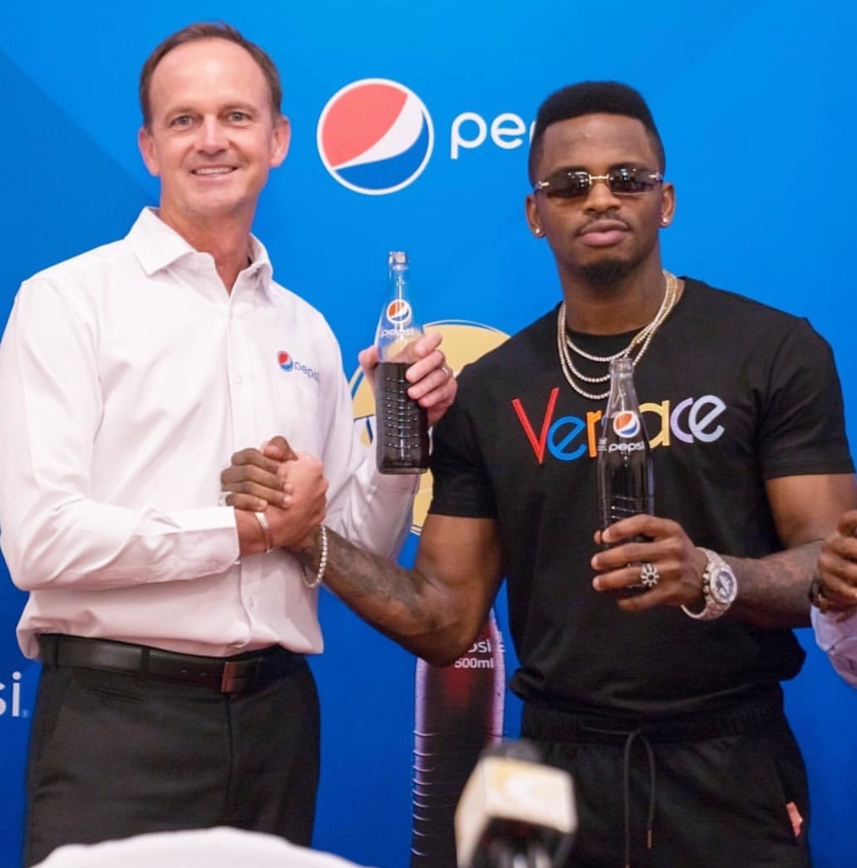 Diamond Platnumz Asaini Dili Jipya na Pepsi