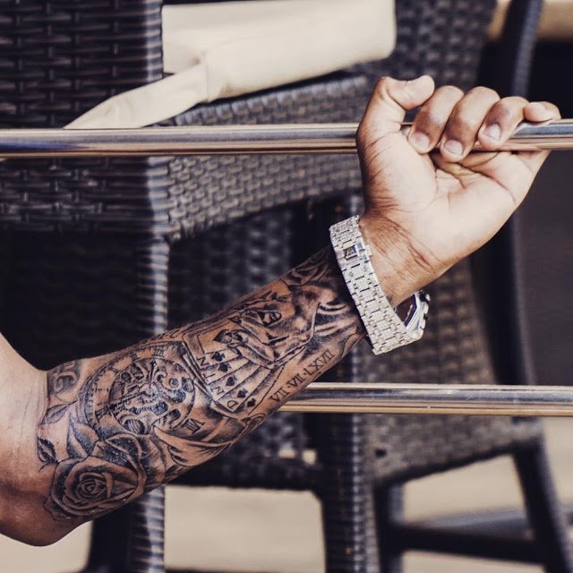 Tatoo Mpya ya Diamond Yachanganya Mashabiki.