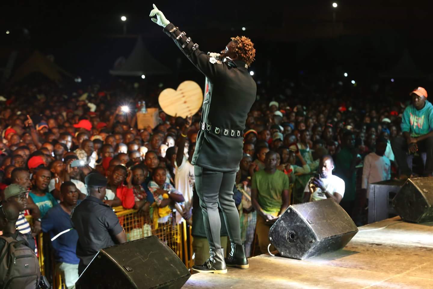 Gravity Omutujju Fills up Lugogo in Concert