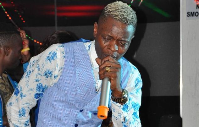Chameleone Unplugged show turns into Money splashing contest