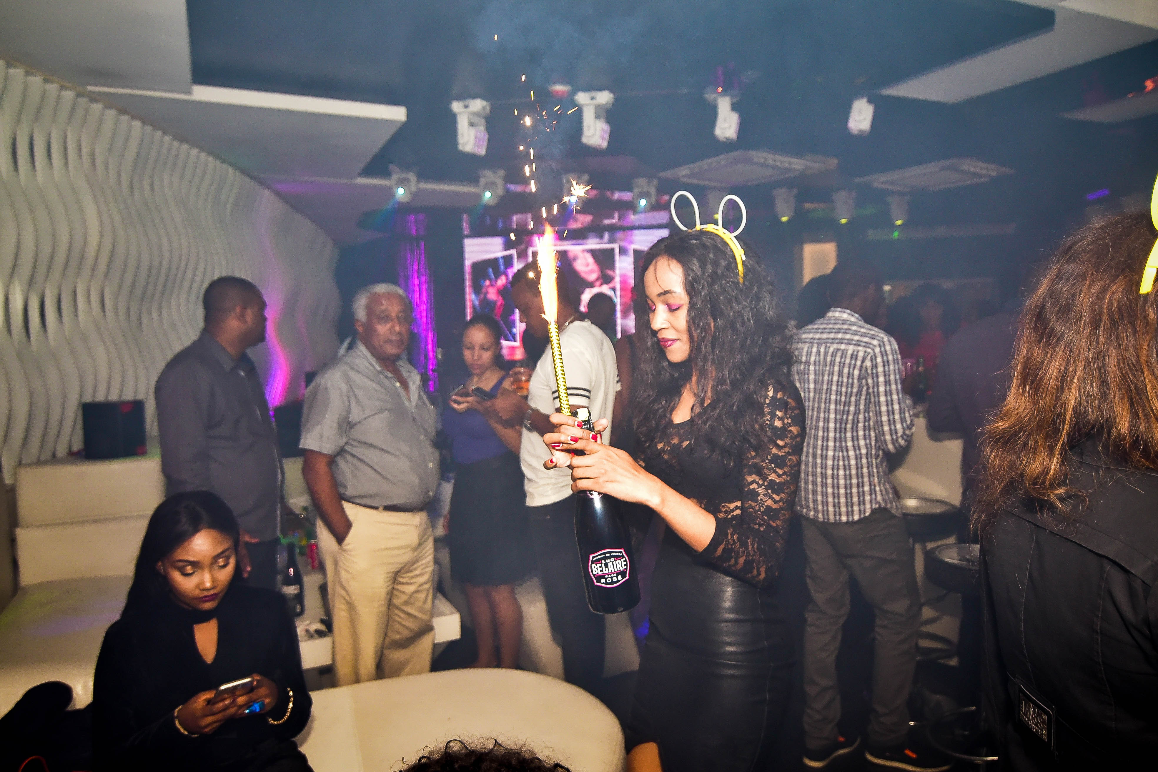 b-club-belaire-219-of-230