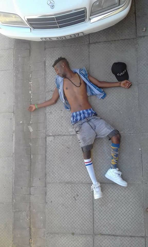 dead-pose-2