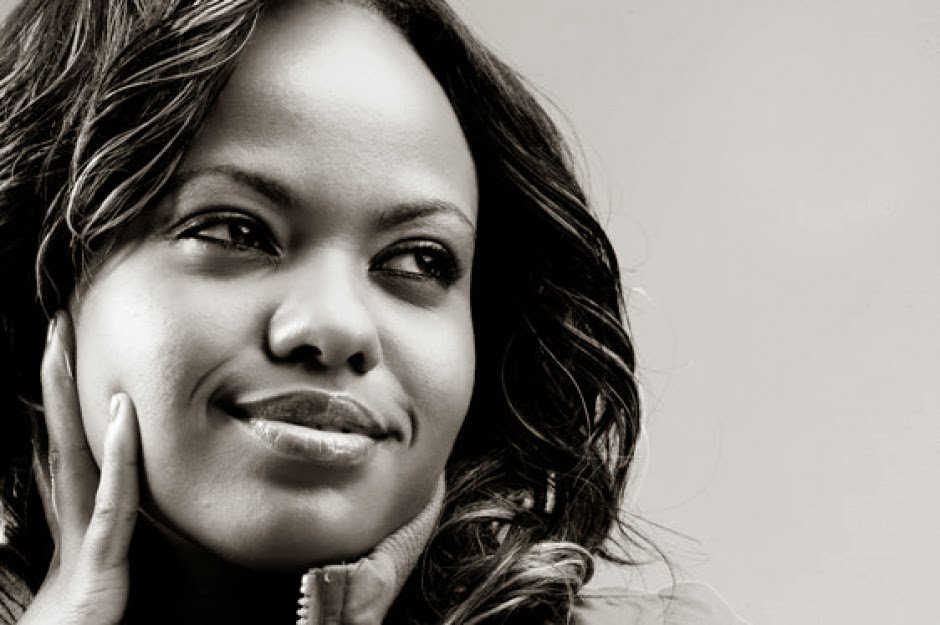 Anne Kiguta stuns in a leso as she spends her nights indoors
