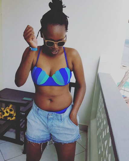 Fena steps out in bikini