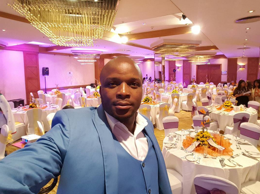 Jalango hangs out with former Vice president Uncle Moody Awuori who has not aged a day (Photo)