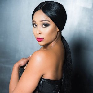 Minnie Becomes Mrs Jones.(Pics)