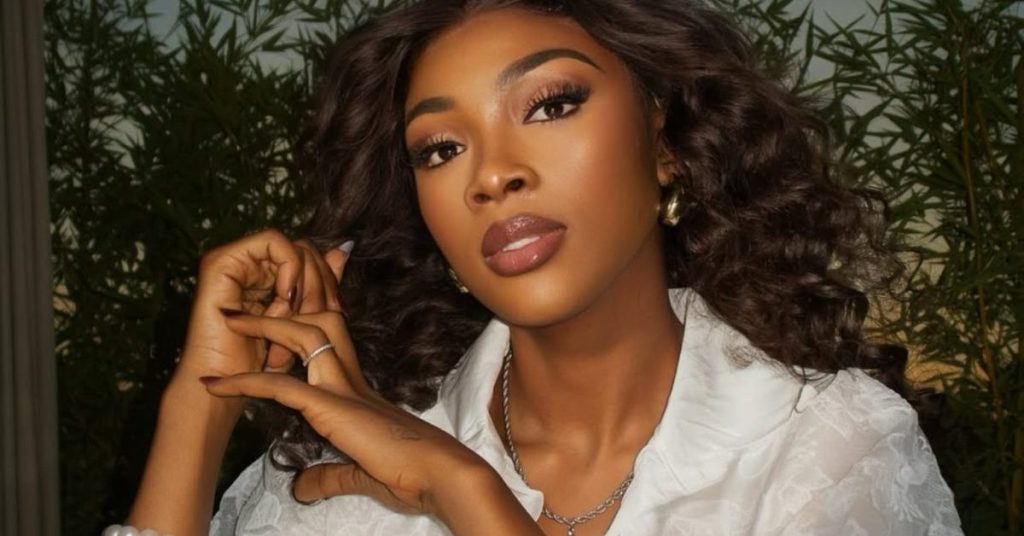 “I Don’t Have A Man Stressing Me”- Shorn Arwa Shares Secret To Looking Happy And Relaxed