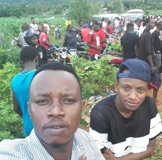 Mastaa wa Bongo wajitokeza kwa wingi kumzika baba ya Bella 9