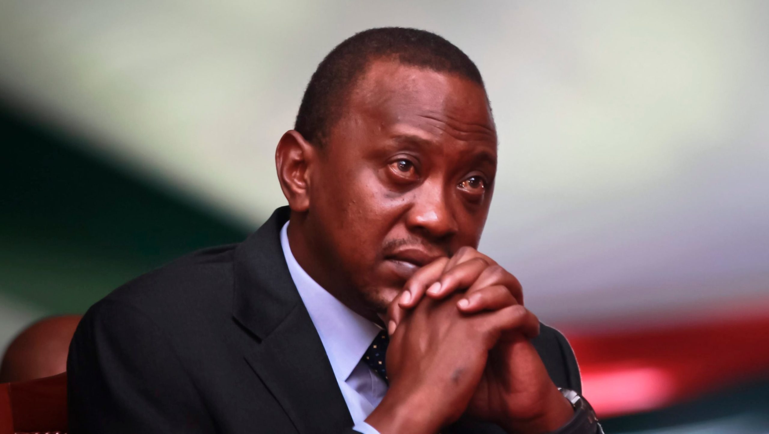 Rais wa Kenya Uhuru Kenyatta na wasanii kutoka Kenya watuma salamu za rambirambi kufuatia vifo vya wanafunzi 32 Arusha