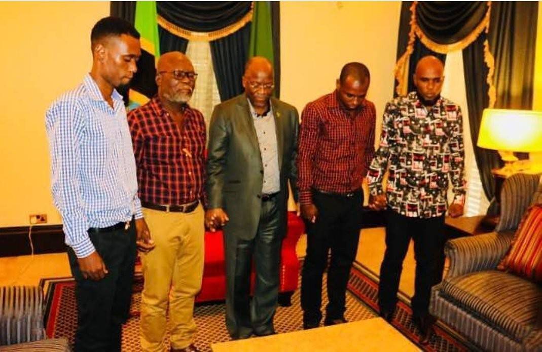 Babu Seya, Papii Kocha na Familia Watinga Ikulu Kumuangukia Raisi Magufuli