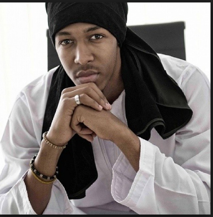 Idriss Akiri Kuogopwa na Wanawake.