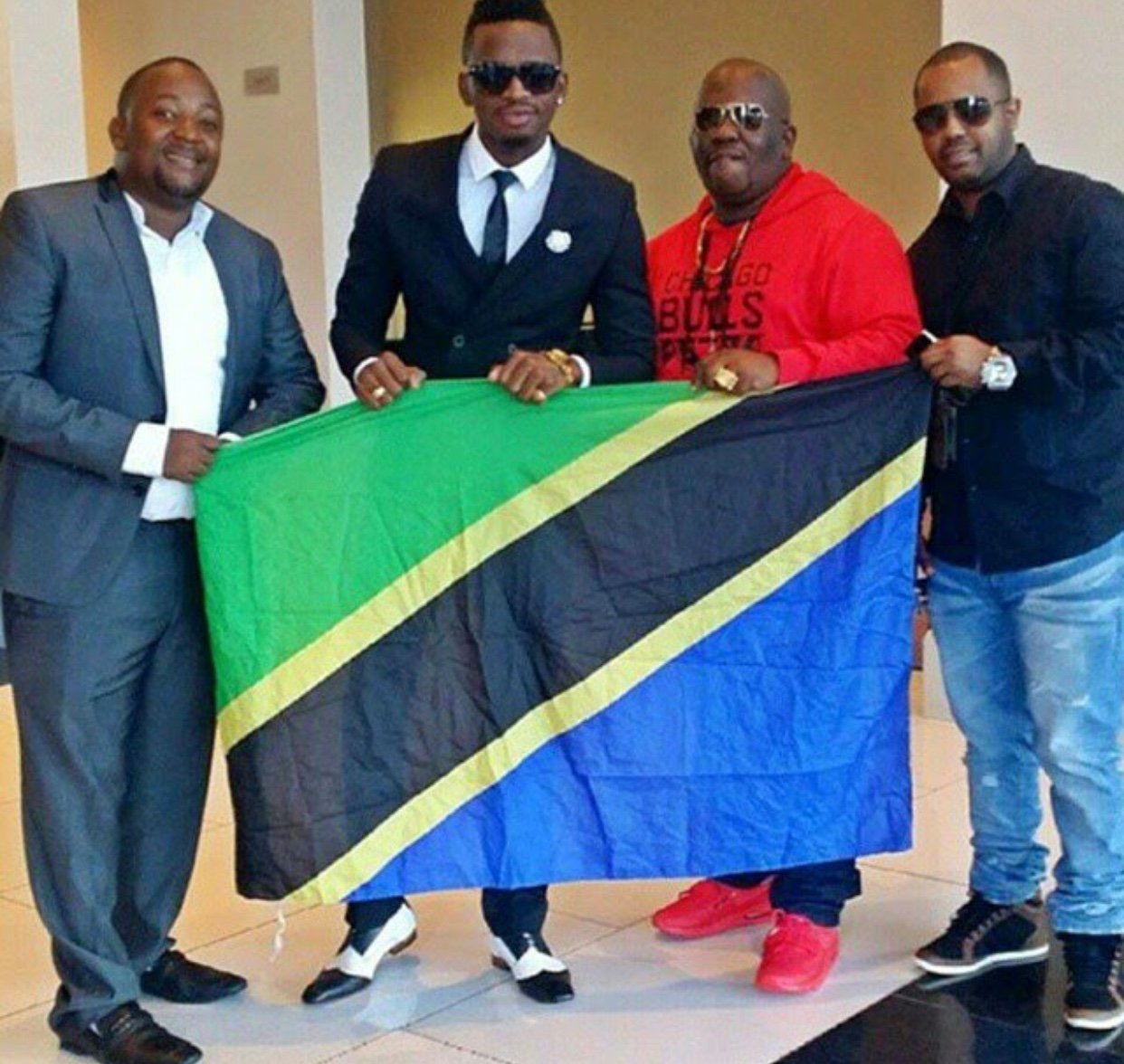 Mameneja Wa Diamond Wadaiwa Kuhusika na Kusambaza Video Ya Ngono Ya Nandy