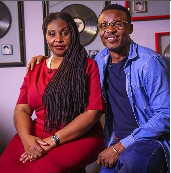 Alikiba Ameimba Wimbo wa Kunitukuza.:-Vyone Chakachaka.