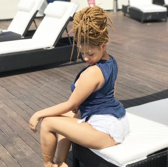 Zari ni nani, Simjui Hamisa Mobeto;-LYNN