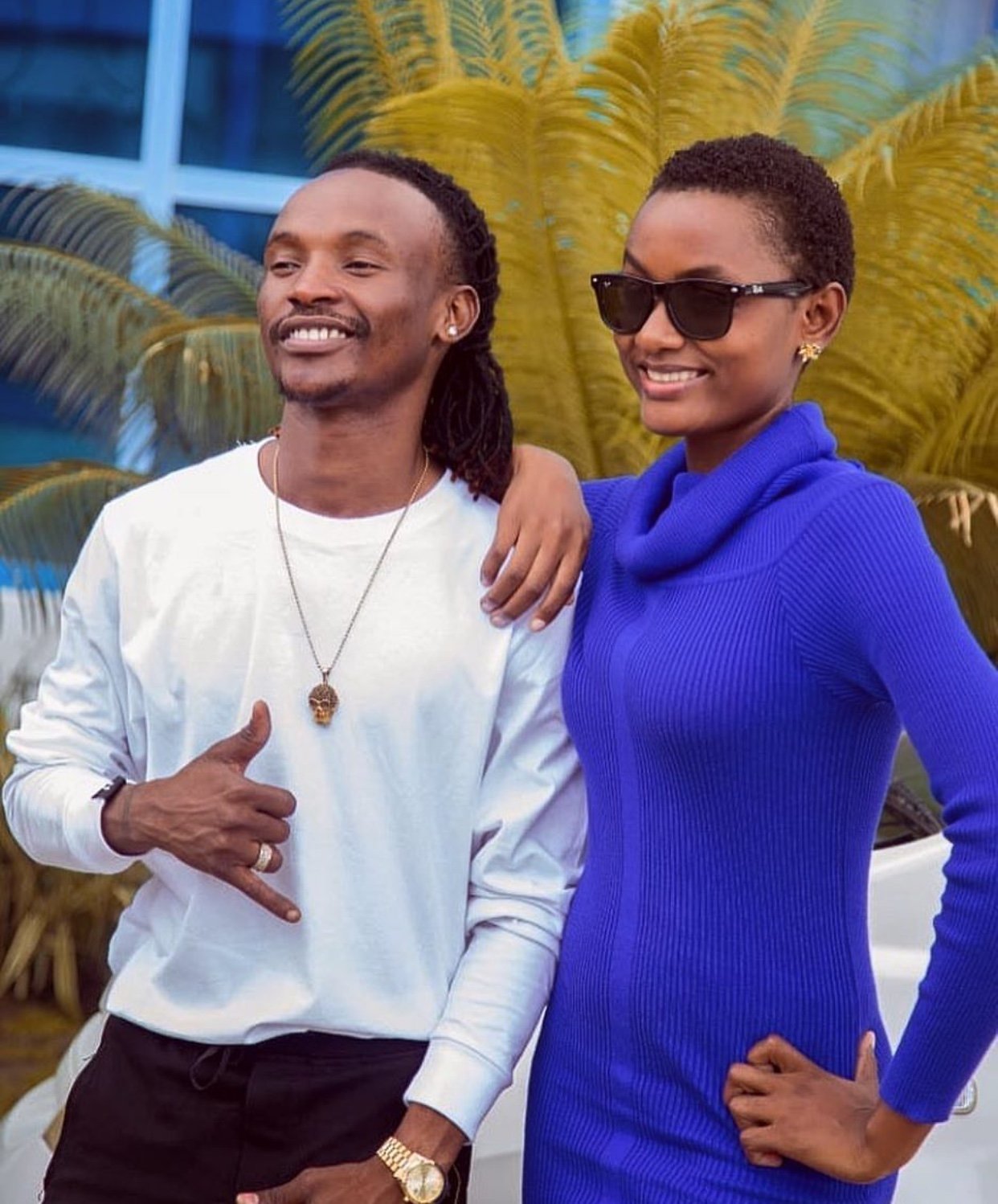 Barnaba Adai Anaogopa Kupiga Picha na Wasichana
