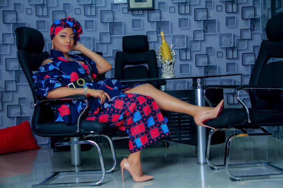 Wolper Anunua Album ya Gold kwa Dola 3000
