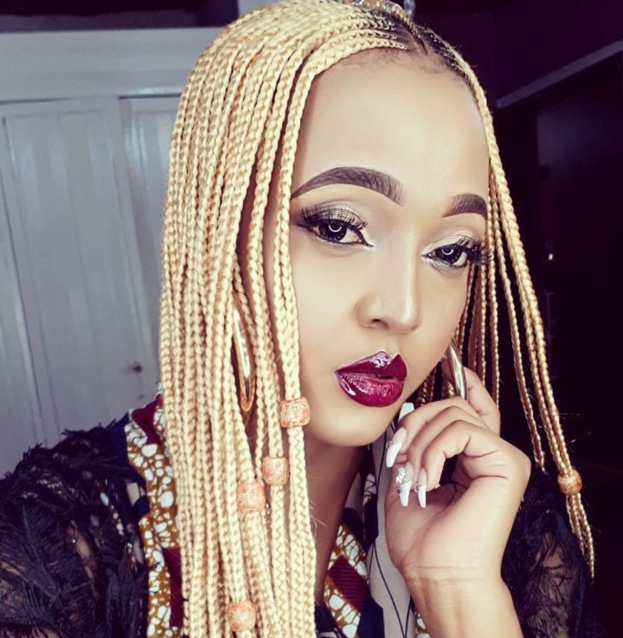 Jacqueline Wolper Ahaidi Kupambana na Marafiki Wanafki