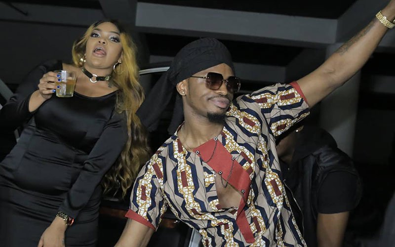Shigongo Awasifia Wema na Diamond kwa Hili.