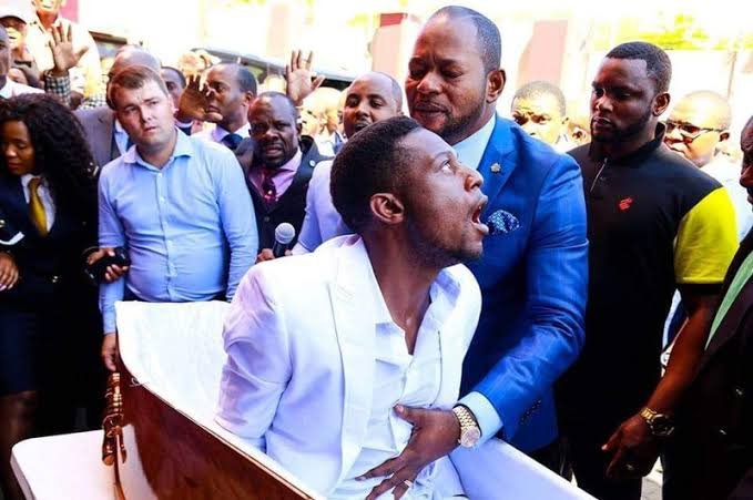 Mchungaji Aliyefufua Mtu Afrika Ya Kusini Kushitakiwa