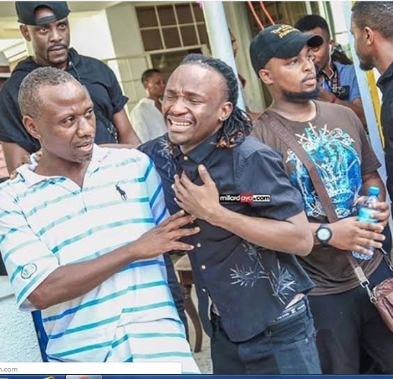 Msanii Barnaba Azimia Akimuaga Ruge (Picha)