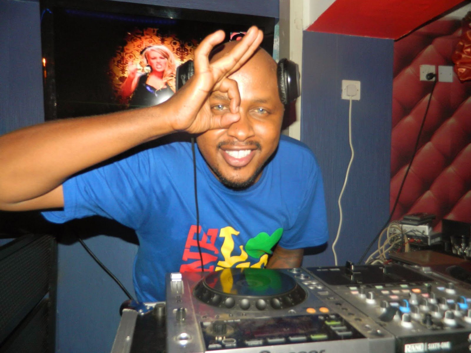 DJ Creme De La Creme reunited with his kids months after wife walked out on him (Photos)