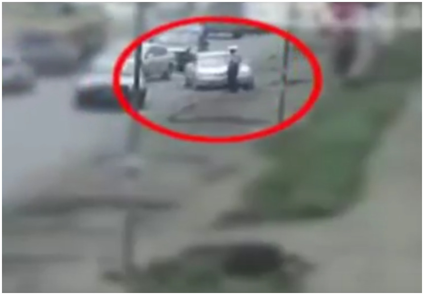 “He’s been sleeping with my wife” Man caught on CCTV ramming into a traffic police officer explains his action