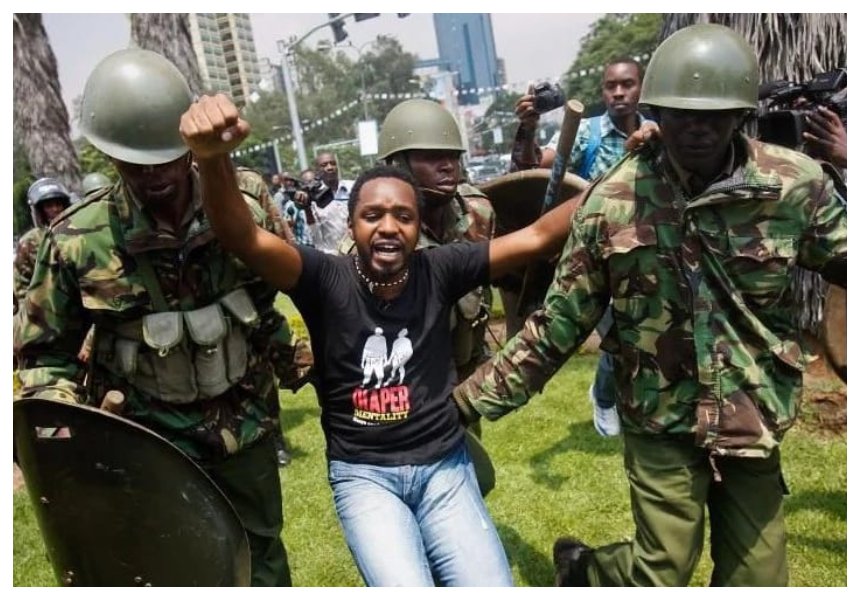 “For the many Uhuru can’t deport, he will order their killing” Boniface Mwangi warns after Miguna is deported