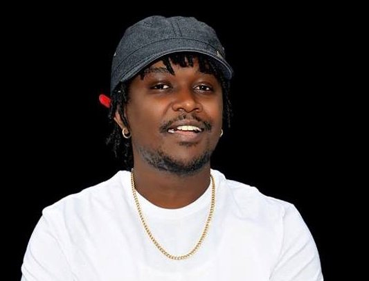 Nyashinski flaunts 32K shoes on social media