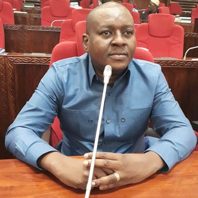 Professor Jay pays last respect to late father with emotional message