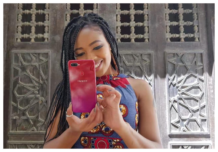 Even celebs! This is why taking selfies with OPPO F9 is the latest craze in town