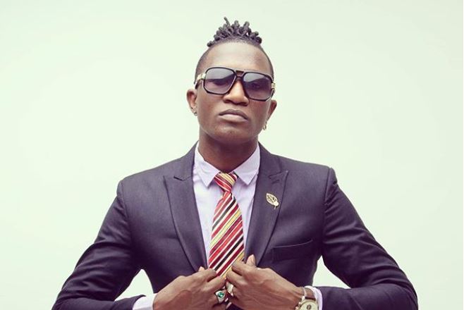 Boss MOG goes back to Mathare nto sell charcoal as corona hits hard (Video)