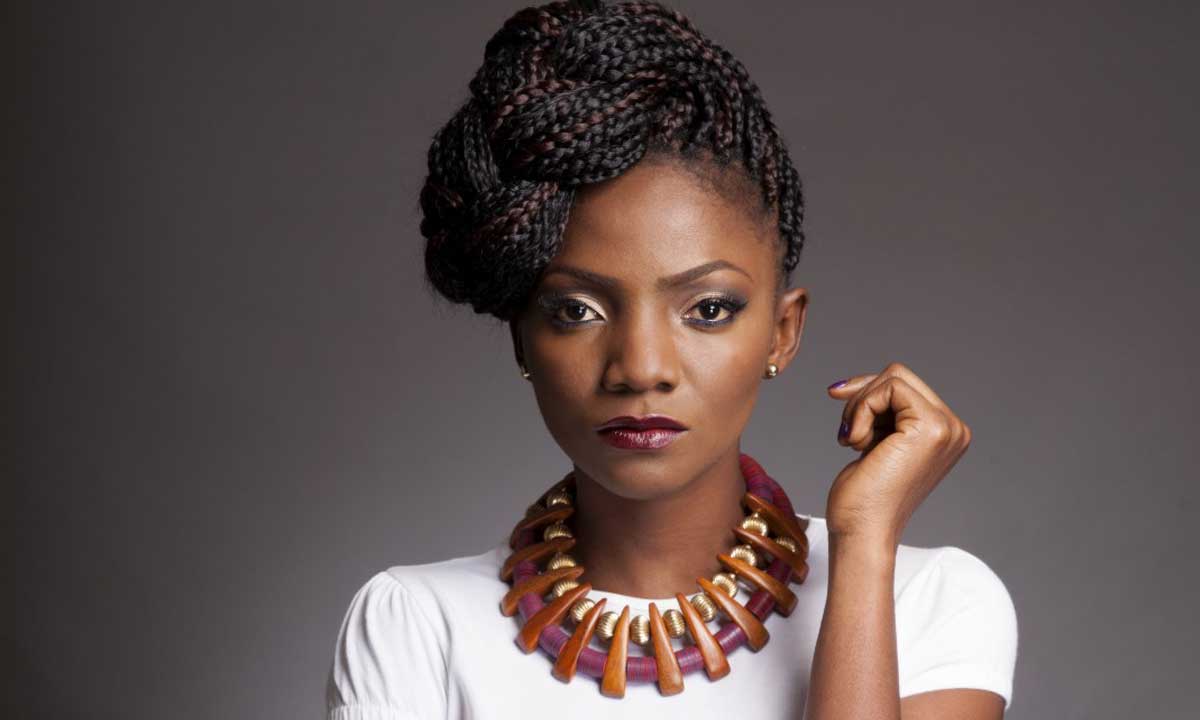 Simi’s new jam dubbed ‘Selense’ is getting a lot of love (Video)