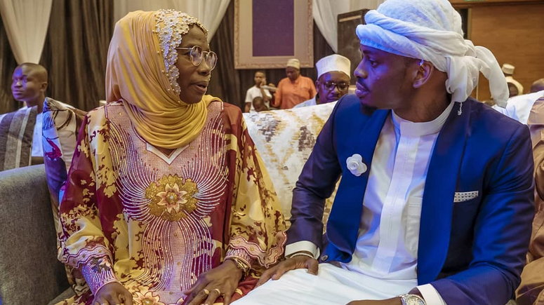 “Kula maisha mama angu umepata shida mingi kunilea” Diamond Platnumz showers his mum with love