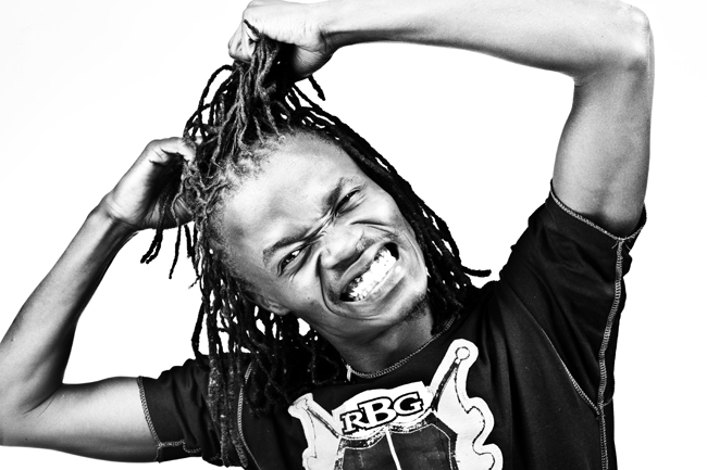 Kenyans push for a live performance from Juliani after Nyashinski outshined him
