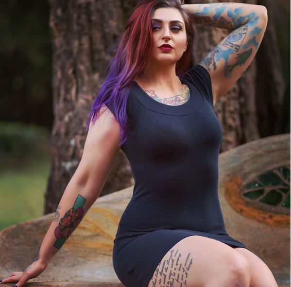 Nairobi! Former Ebru TV Presenter Tattoos Her Thighs With Eric Omondi’s Name (Video)