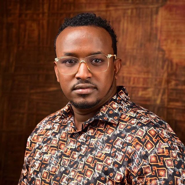 Jimal Roho Safi unfollows Amber Ray after she got re-engage