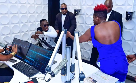 Heshima Idumu!- Eric Omondi & Obinna Exchange Blows At Kiss FM Studios (Photos)