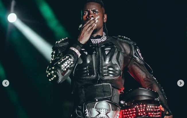 Pallaso Dropped from London Show After Beating Up Fellow Singer