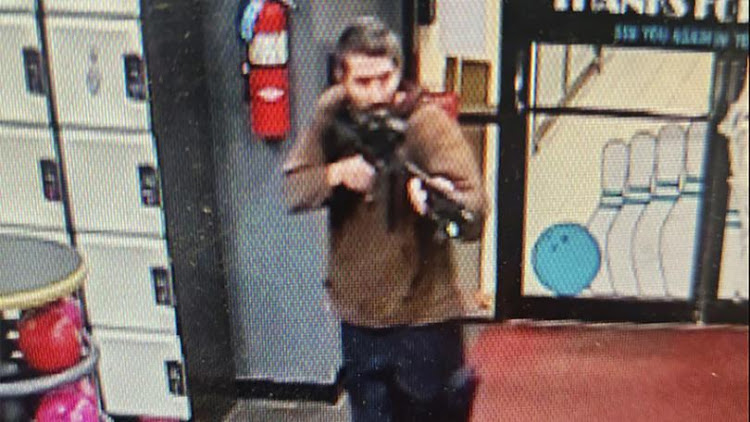 Gunman on loose in Lewiston, Maine, with reports of at least 16 dead