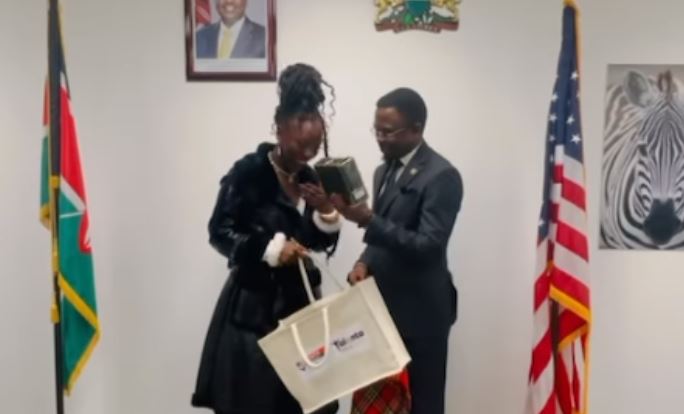 Ababu Namwamba Gifts Elsa Majimbo, She Reacts