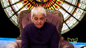 Benny Hinn issues an apology.