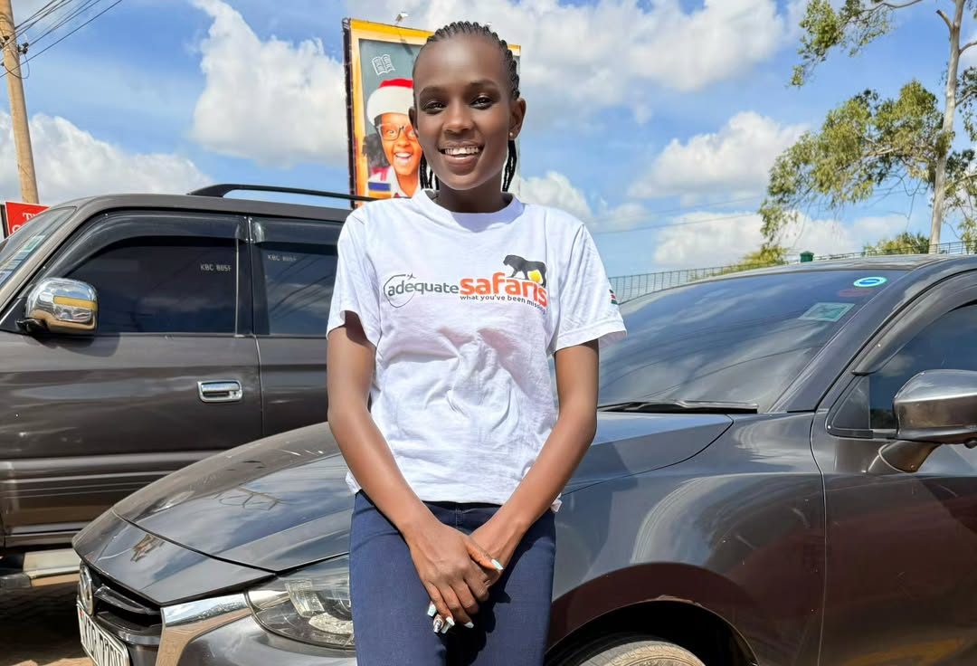 Dem wa Facebook celebrates the fact pregnancy has increased her breast size