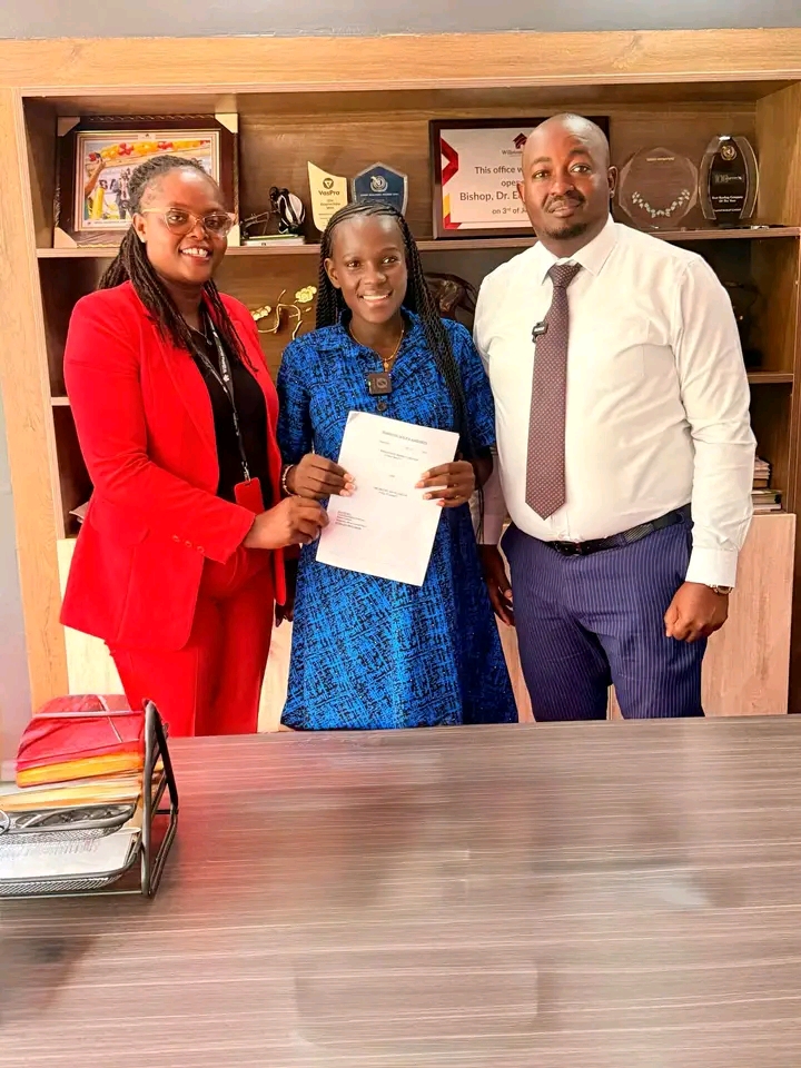 Dem wa Facebook celebrates the money moves she’s making