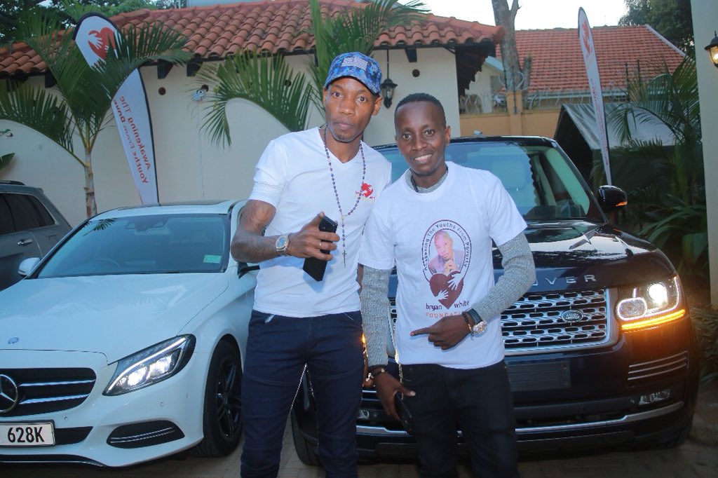 MC Kats Joins Podium