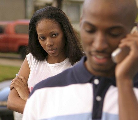 Here are 10 Secret Signs Your Boyfriend’s Not Over His Ex