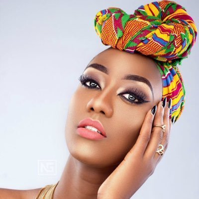 5 Fashionable Moments With Regina Van Helvert