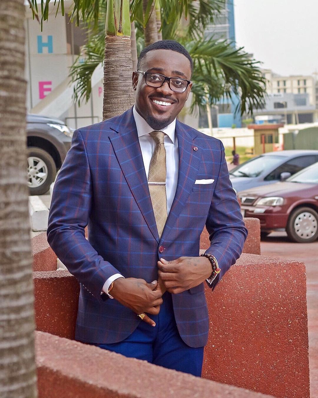 6 Times Too Sweet Annan Slayed In Suit